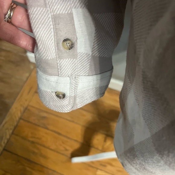 NWT-Casacabana, Women’s Flannel with Matching Hair Tie - Picture 6 of 6